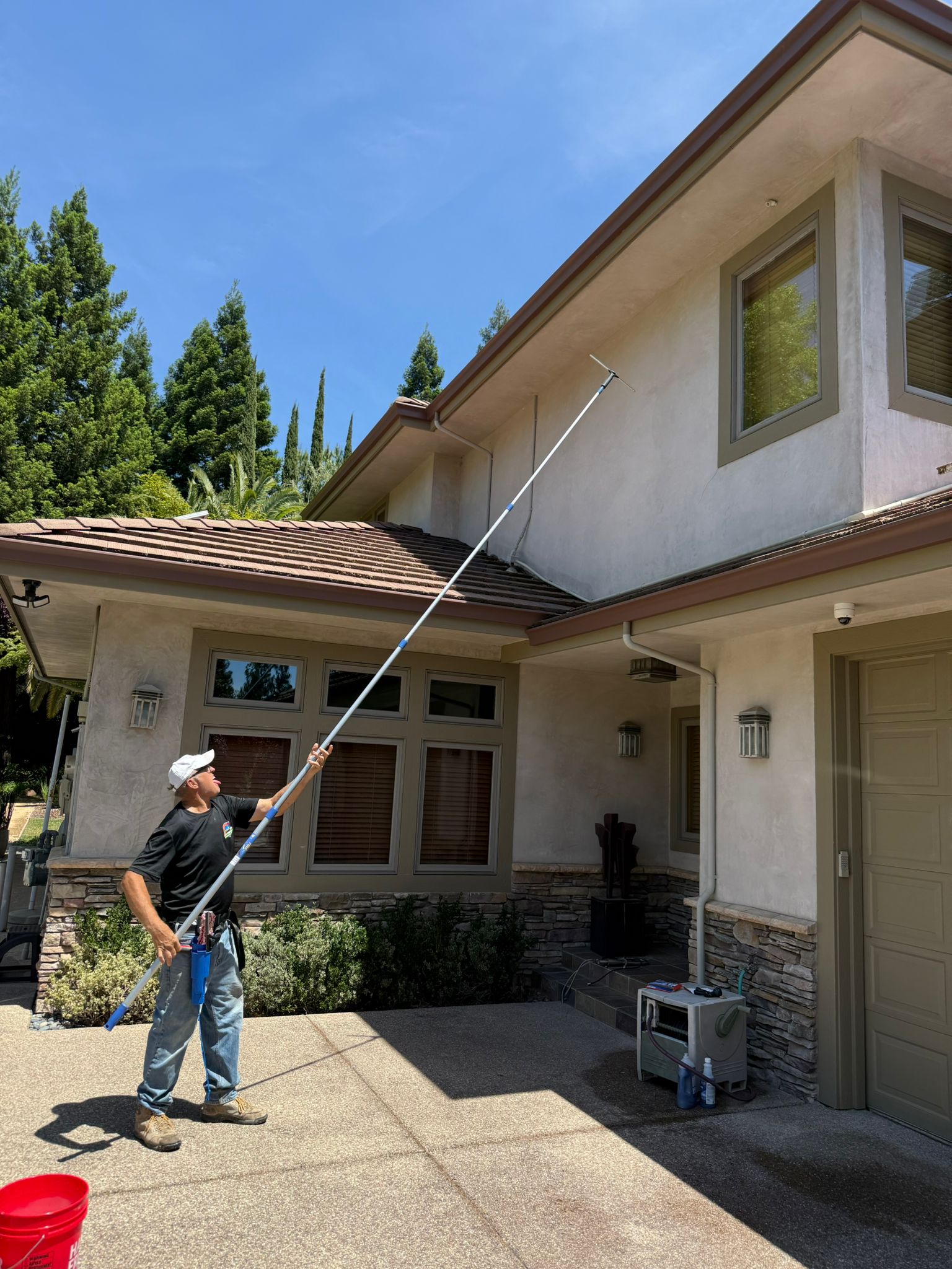 professional window cleaning services Sacramento